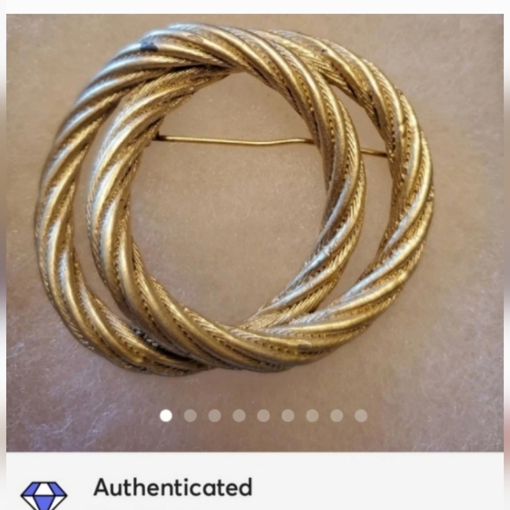 Christian Dior Vintage Round Gold Tone Rope Brooch